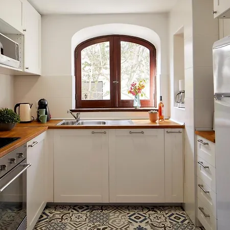 In - Old Town אלבופיירה