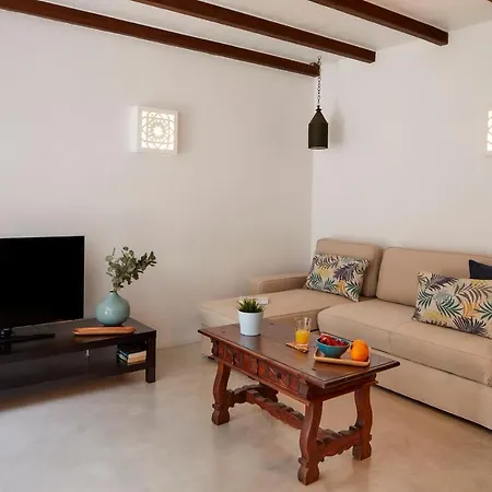 In - Old Town אלבופיירה