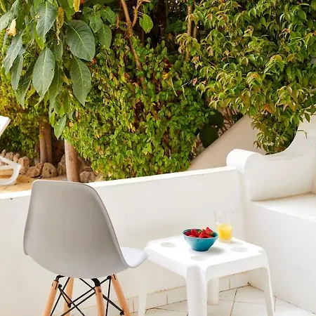 In - Old Town Αλμπουφέιρα